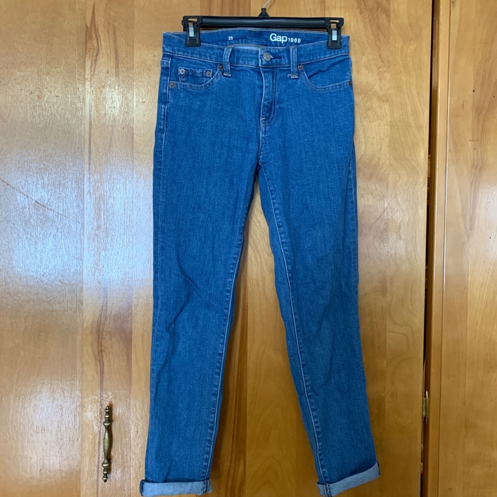 Gap Straight Leg Jeans!
